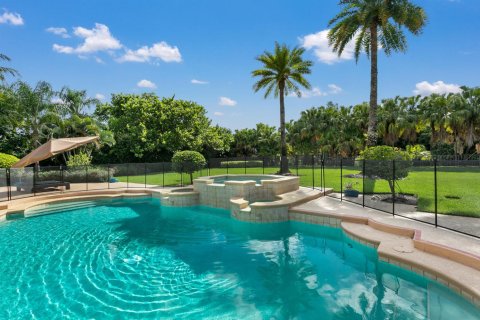 House in Palm Beach Gardens, Florida 4 bedrooms, 477.15 sq.m. № 2244988 - photo 9