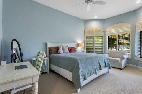 House in Palm Beach Gardens, Florida 4 bedrooms, 477.15 sq.m. № 2244988 - photo 17