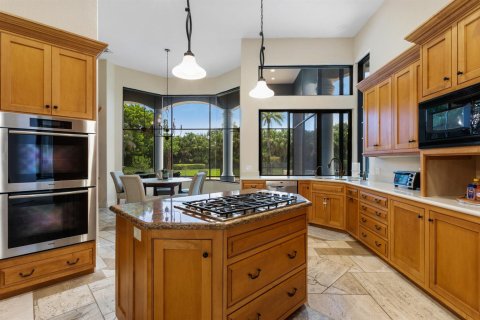 House in Palm Beach Gardens, Florida 4 bedrooms, 477.15 sq.m. № 2244988 - photo 4