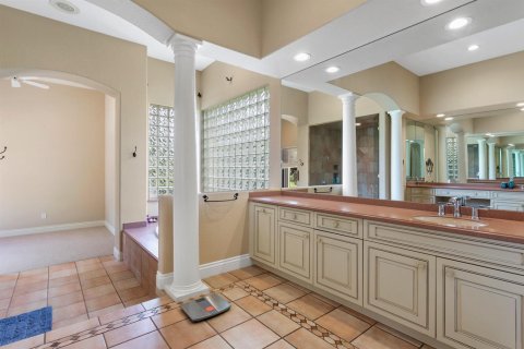 House in Palm Beach Gardens, Florida 4 bedrooms, 477.15 sq.m. № 2244988 - photo 14