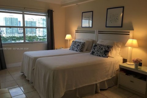 Condominio en alquiler en Sunny Isles Beach, Florida, 1 dormitorio, 64.57 m2 № 2031544 - foto 7