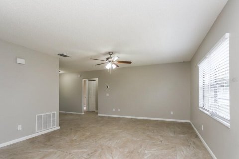 Casa en alquiler en Valrico, Florida, 3 dormitorios, 115.57 m2 № 1885074 - foto 3