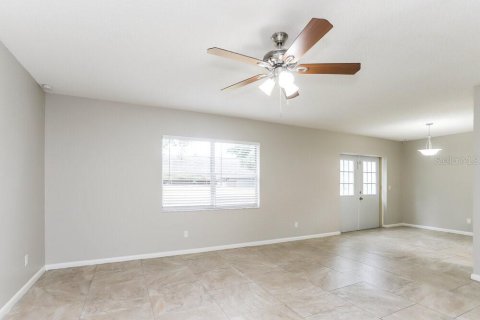 Casa en alquiler en Valrico, Florida, 3 dormitorios, 115.57 m2 № 1885074 - foto 4