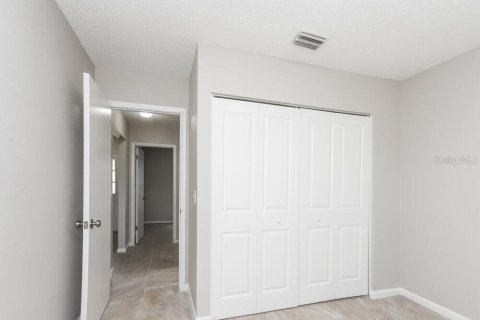 Casa en alquiler en Valrico, Florida, 3 dormitorios, 115.57 m2 № 1885074 - foto 13