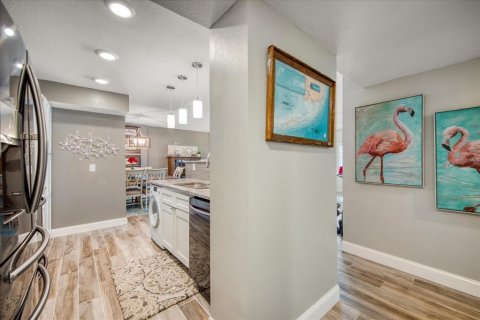 Condominio en venta en Redington Shores, Florida, 2 dormitorios, 99.41 m2 № 1826151 - foto 2