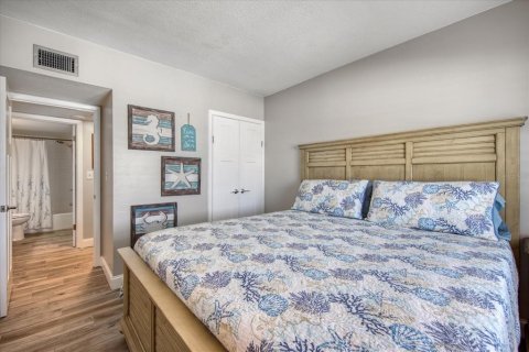 Condominio en venta en Redington Shores, Florida, 2 dormitorios, 99.41 m2 № 1826151 - foto 22