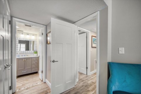 Condominio en venta en Redington Shores, Florida, 2 dormitorios, 99.41 m2 № 1826151 - foto 26