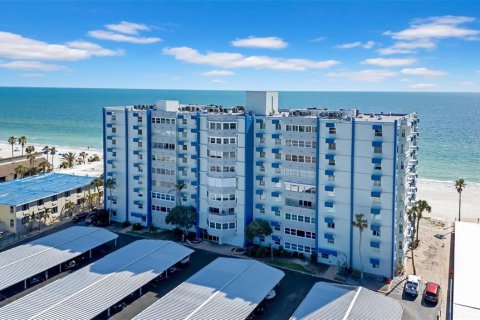 Condominio en venta en Redington Shores, Florida, 2 dormitorios, 99.41 m2 № 1826151 - foto 1