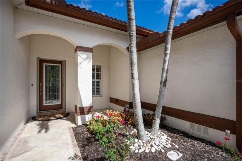 House in Port Charlotte, Florida 2 bedrooms, 163.69 sq.m. № 1680572 - photo 10