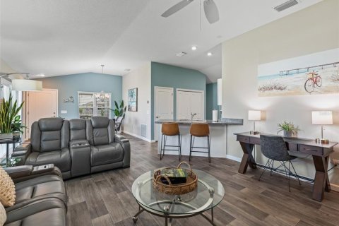 Casa en alquiler en The Villages, Florida, 2 dormitorios, 110 m2 № 1832205 - foto 13