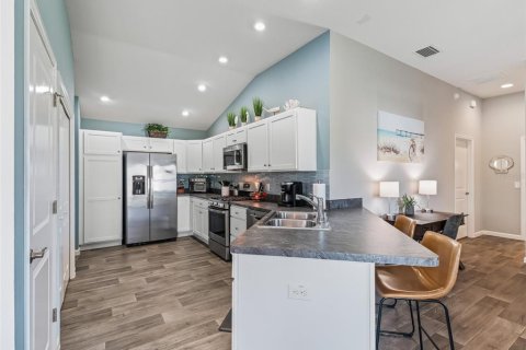 Casa en alquiler en The Villages, Florida, 2 dormitorios, 110 m2 № 1832205 - foto 8