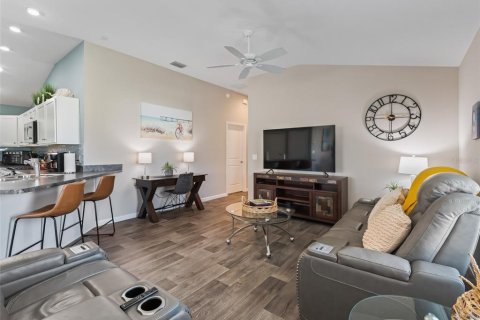 Casa en alquiler en The Villages, Florida, 2 dormitorios, 110 m2 № 1832205 - foto 15