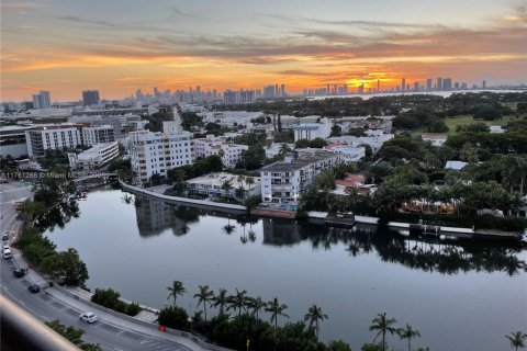 Condominio en venta en Miami Beach, Florida, 1 dormitorio, 78.78 m2 № 2036765 - foto 5