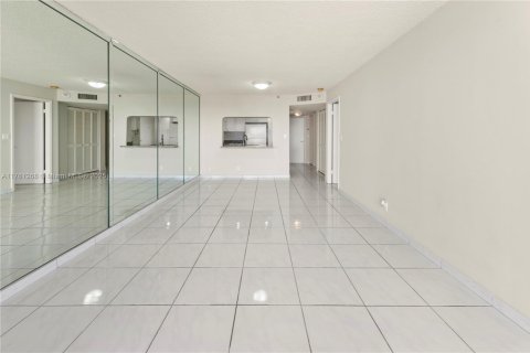 Condominio en venta en Miami Beach, Florida, 1 dormitorio, 78.78 m2 № 2036765 - foto 6