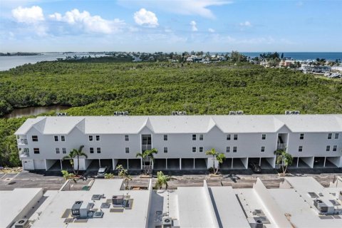 Condo in Holmes Beach, Florida, 2 bedrooms  № 1901193 - photo 27