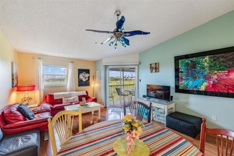 Condo in Holmes Beach, Florida, 2 bedrooms  № 1901193 - photo 9