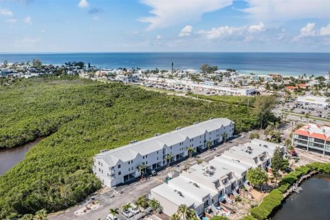 Condo in Holmes Beach, Florida, 2 bedrooms  № 1901193 - photo 28