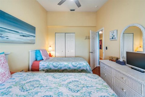 Condo in Holmes Beach, Florida, 2 bedrooms  № 1901193 - photo 21