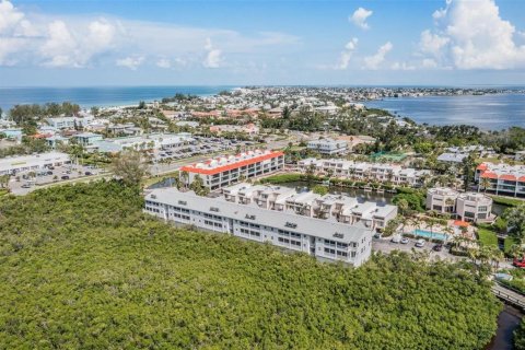 Condo in Holmes Beach, Florida, 2 bedrooms  № 1901193 - photo 29