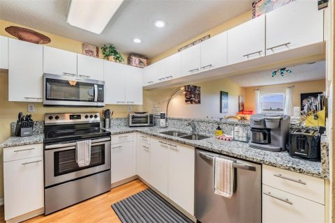 Condo in Holmes Beach, Florida, 2 bedrooms  № 1901193 - photo 13