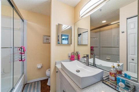 Condo in Holmes Beach, Florida, 2 bedrooms  № 1901193 - photo 22