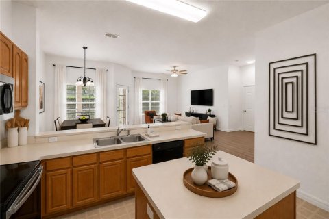 Condo in DeLand, Florida, 2 bedrooms  № 2209269 - photo 11