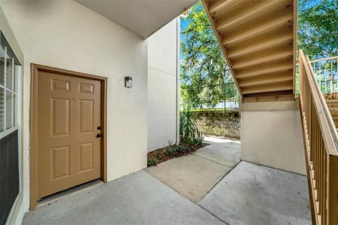 Condo in DeLand, Florida, 2 bedrooms  № 2209269 - photo 4