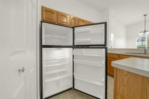 Condo in DeLand, Florida, 2 bedrooms  № 2209269 - photo 27