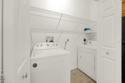 Condo in DeLand, Florida, 2 bedrooms  № 2209269 - photo 30