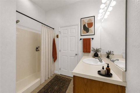 Condo in DeLand, Florida, 2 bedrooms  № 2209269 - photo 21