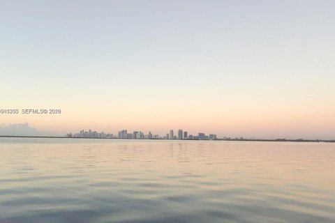 Condominio en venta en North Bay Village, Florida, 1 dormitorio, 74.79 m2 № 1998649 - foto 14