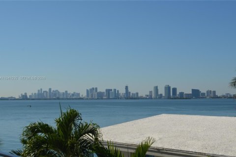 Condominio en venta en North Bay Village, Florida, 1 dormitorio, 74.79 m2 № 1998649 - foto 16