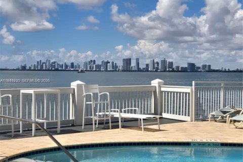 Condominio en venta en North Bay Village, Florida, 1 dormitorio, 74.79 m2 № 1998649 - foto 6