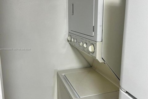 Condominio en alquiler en Hialeah, Florida, 2 dormitorios, 90.67 m2 № 2055824 - foto 20