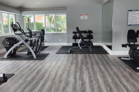 Condominio en alquiler en Hialeah, Florida, 2 dormitorios, 90.67 m2 № 2055824 - foto 5