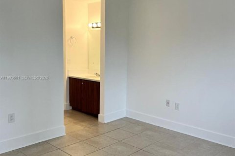 Condominio en alquiler en Hialeah, Florida, 2 dormitorios, 90.67 m2 № 2055824 - foto 15