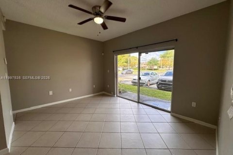 Condo in Pembroke Pines, Florida, 1 bedroom  № 2059487 - photo 7