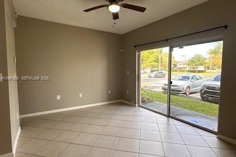 Condo in Pembroke Pines, Florida, 1 bedroom  № 2059487 - photo 6