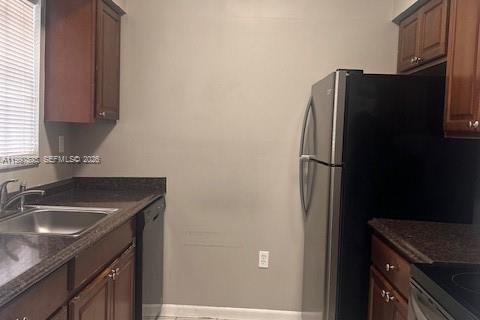 Condo in Pembroke Pines, Florida, 1 bedroom  № 2059487 - photo 4