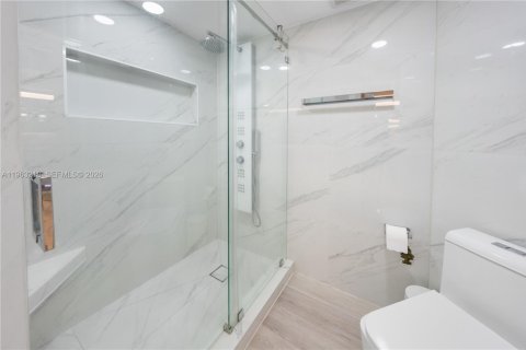 Copropriété à louer à Aventura, Floride: 3 chambres, 126.44 m2 № 2025801 - photo 10