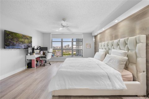 Copropriété à louer à Aventura, Floride: 3 chambres, 126.44 m2 № 2025801 - photo 7