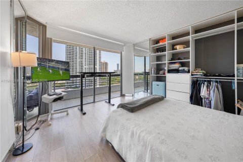 Copropriété à louer à Aventura, Floride: 3 chambres, 126.44 m2 № 2025801 - photo 24