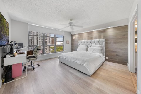 Copropriété à louer à Aventura, Floride: 3 chambres, 126.44 m2 № 2025801 - photo 6