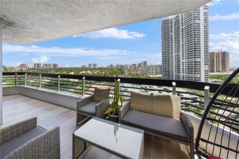 Copropriété à louer à Aventura, Floride: 3 chambres, 126.44 m2 № 2025801 - photo 27