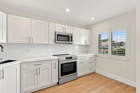 Copropriété à vendre à West Palm Beach, Floride: 2 chambres, 121.05 m2 № 2418053 - photo 10