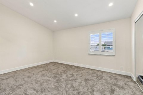 Copropriété à vendre à West Palm Beach, Floride: 2 chambres, 121.05 m2 № 2418053 - photo 24