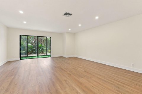 Copropriété à vendre à West Palm Beach, Floride: 2 chambres, 121.05 m2 № 2418053 - photo 6