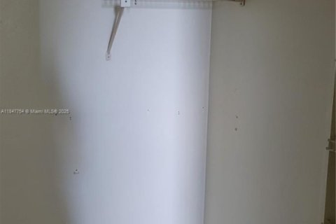 Купить кондоминиум в Майами, Флорида 3 спальни, 156.08м2, № 1850826 - фото 8