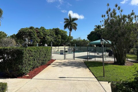 Condominio en venta en West Palm Beach, Florida, 2 dormitorios, 100.43 m2 № 2260222 - foto 3