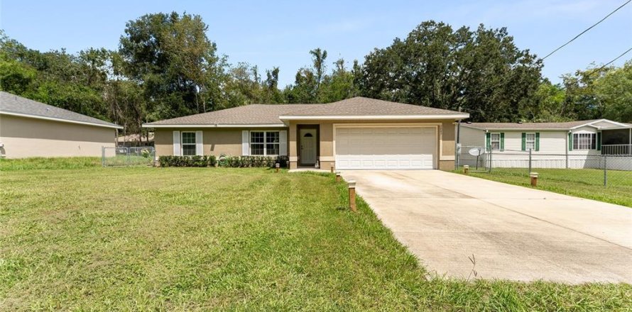 Villa ou maison à Summerfield, Floride 3 chambres, 123.75 m2 № 1915996